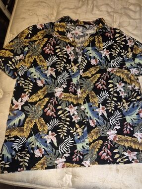 Hilo Hattie Black Tropical Print Shirt with Yellow Accents